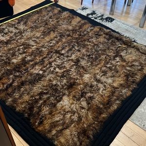 Faux Fur Shaggy Blanket/Area Rug